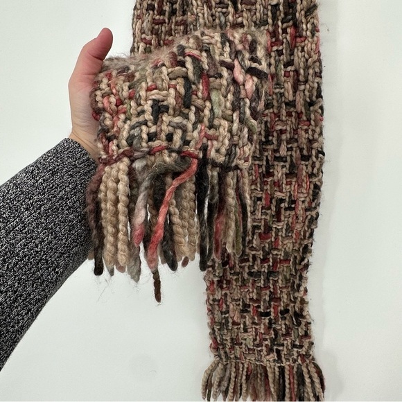 Manos del Uruguay Wool + Silk Woven Scarf with Fringe Multicolor Stunning - Picture 3 of 5